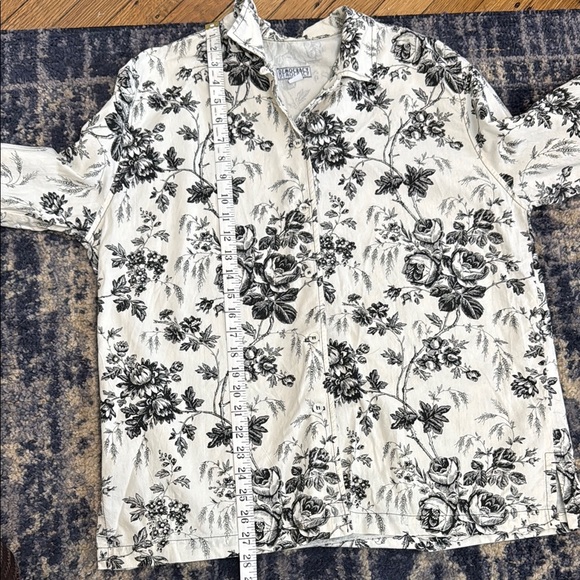 100% Cotton Printed Button Down - Picture 6 of 6